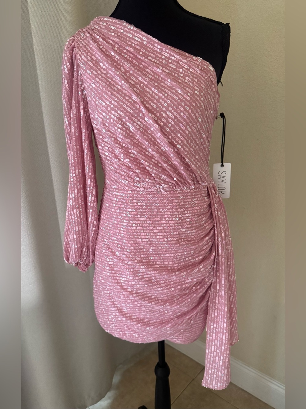 Saylor Nazila Pink Sequin One Shoulder Mini Dress NWT Size Small Party - Picture 2 of 11